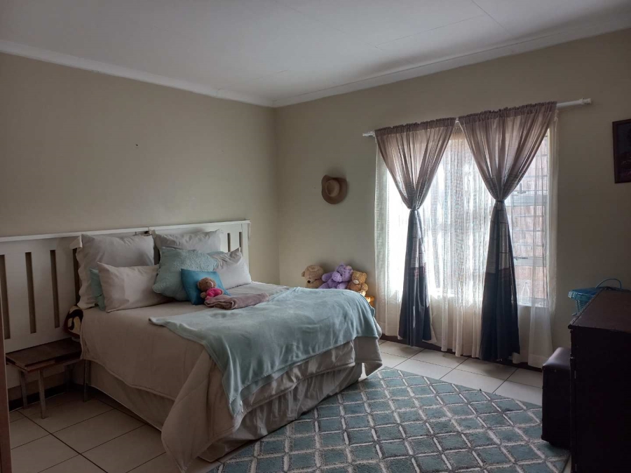 8 Bedroom Property for Sale in Keidebees Northern Cape